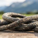 Monter en Cordelette 2026 : Guide Ultime (Équitation & Escalade) - Techniques, Sécurité, Comparaison