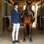 Tenue de cavalière d'équitation : le guide complet pour allier style, sécurité et confort